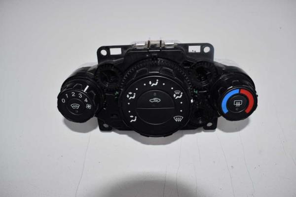 BOUTON DE CHAUFFAGE FORD FIESTA - Vue 1